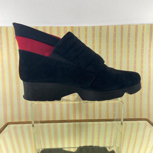 Thierry Rabotin Black and Red Suede Wedge Ankle Boots - Picture 7 of 15